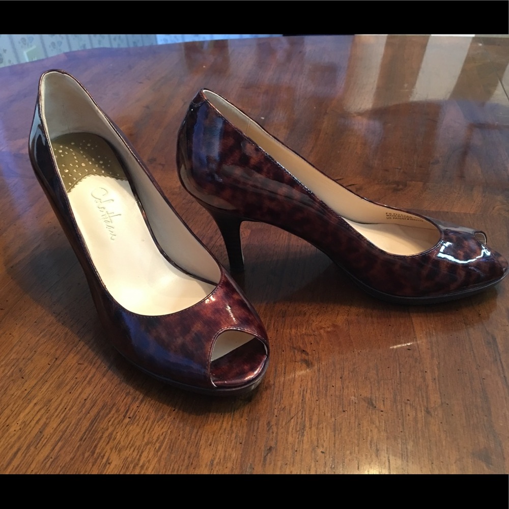 Cole Haan tortoise shell pumps